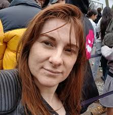 So happy today ...the pain behind my eye and around my eye has finally  stopped 🥳🥳🥳🥳for first time in weeks I'm pain free😊 Right leg still  numb and tingly same as my