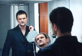 Cezary pazura (born 13 june 1962 in tomaszów mazowiecki) is a popular polish actor known for his comedy roles in movies such as kiler, chłopaki nie płaczą, kariera nikosia dyzmy and a sitcom 13 posterunek. Chlopaki Nie Placza 2000