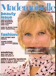 217 photos et images haute résolution de Carol Andre