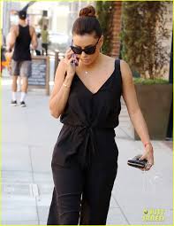 In an attempt to add a touch of romance to their work trip, jake invites his girlfriend, sophia, as well as amy's boyfriend, teddy, to join them at a b&b. Eva Longoria Takes Fans Behind The Scenes Of Her Stint On Brooklyn Nine Nine Photo 3196058 Eva Longoria Pictures Just Jared
