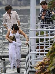 Martine Mccutcheon Looks Stunning In Vintage Style White Lace As She Marries Best Friend Jack Mcmanus In Lake Como Daily Mail Online