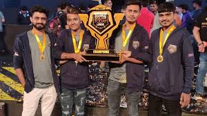 Free fire is a popular mobile game, played by various trending he had the top rank in free fire when he scored a whopping 11703 rank points in season 10. Best Free Fire Players In India 2020