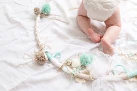 Diy Cerceau Sensoriel Bebe Activites Bebe Bebe Sensoriel