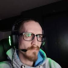 FORTNITE SERVERS ARE UP! New Level Up Quest Pack is available right away.  Use code FNBRF when buying 😍