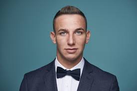 Daniel Zsori venceu o prêmio PUSKAS, de gol mais bonito da temporada. Meteu  golão com apenas 18 anos.(não temos direitos de imagens pra mostrar, mas  tem no nosso Twitter :D)