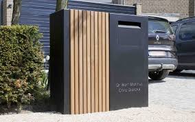 Arduo Ein Briefkasten Der Auffallt Briefkasten Brief Paketkasten