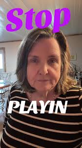 Peggy Rayner's Instagram, Twitter & Facebook