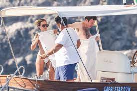 The groom, jack brooksbank, is a british wine merchant, brand ambassador of casamigos tequila and socialite. Hmpejm6avx9aem