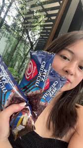 A refreshing break with Selecta’s new Crunchy Max!!  😋🍦#CrunchyMaxSarapToTheMax #DoubleTheChocoCreamyToTheMax  #LayersToTheMaxSaCrunchyMax #SelectaPH #tastetest #icecream