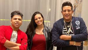 «أنتي معلمة، عمر كمال وحمو بيكا ولورديانة». Ø¹Ù…Ø± ÙƒÙ…Ø§Ù„ ÙˆØ­Ù…Ùˆ Ø¨ÙŠÙƒØ§ ÙŠØ·Ø±Ø­Ø§Ù† Ø¥Ù†ØªÙŠ Ù…Ø¹Ù„Ù…Ø© Ø§Ù„ÙŠÙˆÙ… Ø¨Ø¹Ø¯ Ø§Ø³ØªØ¨Ø¹Ø§Ø¯ Ø§Ù„Ø±Ø§Ù‚ØµØ© Ø§Ù„Ø¨Ø±Ø§Ø²ÙŠÙ„ÙŠØ© Ø§Ù„Ù†Ù‡Ø§Ø±