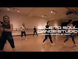 Sean Paul She Doesn T Mind Remix By Vijaya 1 Zumba La Rueda Merengue Disco Zin Carol Youtube In 2020