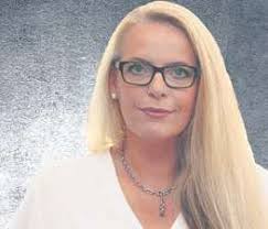 Mit Hammer und Bohrer