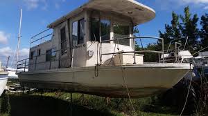 In addition, the lake is serviced by 14 full service commercial marinas that offer modern lodging and cabins, houseboat. Project Houseboat Shell For Sale In Chesespeake Md 21915 Iboats Com House Boat Small Houseboats Houseboat For Sale