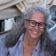 Beth Redmond's Instagram, Twitter & Facebook