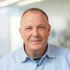 ON THE MOVE: Chris Dearie Joins TraditionData; Temenos Hires Barb Morgan