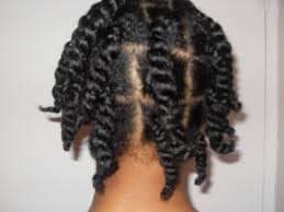 Vous pouvez aussi utiliser le gel eco styler à l' huile d'argan qui donne aussi ce résultat pour définir vos boucles sur cheveux naturels crépus et frisés. Un Twist Out Parfait En 3 Etapes
