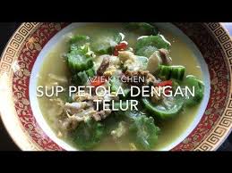 The sweet and sour flavour of this dish is considered refreshing and very compatible with fried or grilled dishes. Sup Petola Dengan Telur Youtube