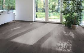 Stein kann in wohnräumen reduziert, kühl und edel wirken. Laminat Von Holzland Wrede Bei Bremen Verden Und Achim