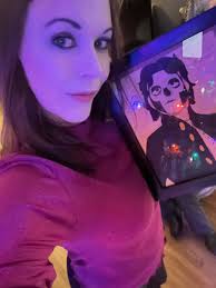 Spooky ghost painting trend with lights