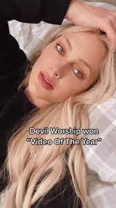 Nicole Arbaugh's Instagram, Twitter & Facebook