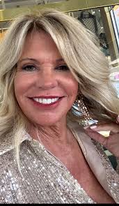 Rise and shine, it's my birthday!! Age is just a number, but I'm not  telling mine😂