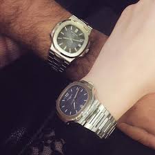 علم عقارب ساعتك تصبر شوي لهفة خفوقي سالفتها طويله Couple Hands Best Couple Love Hug