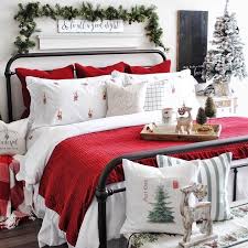 25 Christmas Bedroom Decor Ideas For A Cozy Holiday Bedroom Christmas Decorations Bedroom Holiday Bedroom Christmas Room Decor