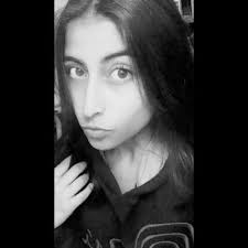 Karina Aparicio (@karibeapar)