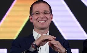 Aunque con pocos reflectores, carolina martínez franco se ha mostrado la mayoría de las ocasiones. Ricardo Anaya Recibe Alta Medica Tras Dar Positivo A Covid Pide Seguirnos Cuidando