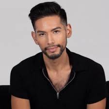 Donna Teixeira (@FinallyGFree)