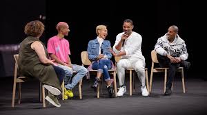 Du plastique dans l'eau de vos bouteilles ? Pour La Journee De La Terre Will Smith Vient Vendre De L Eau A L Apple Park Mac4ever Com