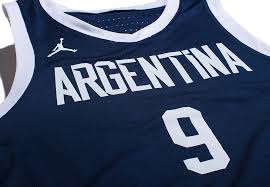 Confeccionada en poliéster y con tecnología heat.rdy para mantenerte en alto rendimiento en todo momento. Venta Camiseta De Basquet Seleccion Argentina En Stock