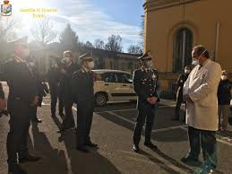 Di amedeo d'aosta si ricorda la disputa giudiziaria con il cugino. Torino Guardia Di Finanza Dona 40 000 Mascherine All Amedeo Di Savoia Telecity News 24