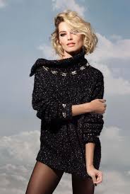 Maybe you would like to learn more about one of these? Coco Neige Collection Chanel Margot Robbie Style Actress Margot Robbie Margot Robbie