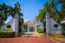 Galeri sultan azlan shah by gareth davies. Tourism Perak Galeri Sultan Azlan Shah Displays The Facebook