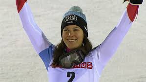 Dabei galt das erste interesse natürlich dem gesundheitlichen zustand nach einer kürzlich überstandenen verletzung. Wendy Holdener Liebaugelt Mit Einem Solden Start Ski Weltcup 2020 21 Aktuelle Nachrichten Und Informationen Zur Skiweltcup Wm Saison 2020 21