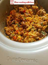 Ciupercile se taie in bucati si se pun sa fiarba in apa cu putina sare impreuna cu ceapa tocata, timp de 15 minute. Orez Cu Pipote Si Inimi De Pui Chicken Stomachs And Hearts Rice Dish Slow Cooking With Love