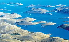 Nacionalni park kornati v 'vodiču skozi hrvaško'. Nationalpark Kornati Hotel Ana Murter