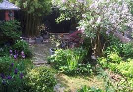 Un Jardin Secret En Region Parisienne Jardins Amenagement Jardin Projets De Jardins