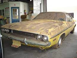 Barn Find Dodge Challenger Barn Finds Car Barn Abandoned Cars