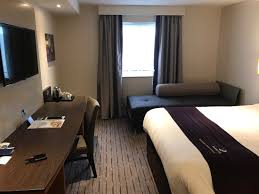 Premier inn birmingham nec/airport elmdon park'den 3.3 km uzaklıkta bulunan 3 yıldızlı konaklama mekanıdır. Premier Inn Birmingham Nec Airport Hotel Picture Of Premier Inn Birmingham Nec Airport Hotel Tripadvisor