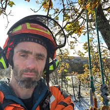 Mecalac out with its trailer extracting the trees in which the menzi has  vosched 🪵🚀 #groundlord #groundlordcontracting #groundlordmechteam  #mecalac #extracting #mechanisedtreeworks #siteclearance