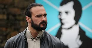 Wrestler pays special visit to Robert…