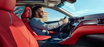 The 2018 honda accord interior offers features you can't find on the base trims of many luxury vehicles. 2018 Toyota Camry Vs 2018 Honda Accord In Kansas City Mo Molle Toyota