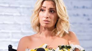 Stacey solomon at last live show week 2 x factor 2009. Drei Kids Mit Drei Mannern X Factor Star Hat Schuldgefuhle Promiflash De