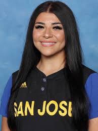 Lilly Meek's Instagram, Twitter & Facebook