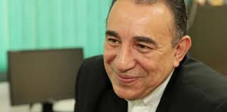 Arzobispo José Domingo Ulloa da un mensaje a los periodistas en su día