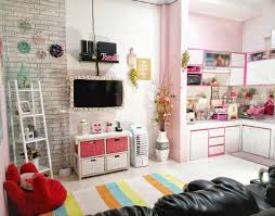 Untuk itu, kamu perlu menambahkan sedikit dekorasi dengan memasang hiasan dinding. Cara Dekorasi Rumah Minimalis Yang Cantik Dengan Nuansa Shabby Chic Modern Homeshabby Com Design Home Plans Home Decorating And Interior Design