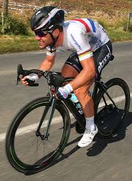 mark cavendish ポーズ ロードバイク