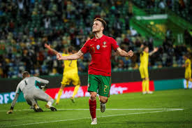 View stats of liverpool forward diogo jota, including goals scored, assists and appearances, on the official website of the premier league. Portugal Vence Suecia Por 3 0 Com Diogo Jota Disfarcado De Cristiano Ronaldo Jornal Acores 9